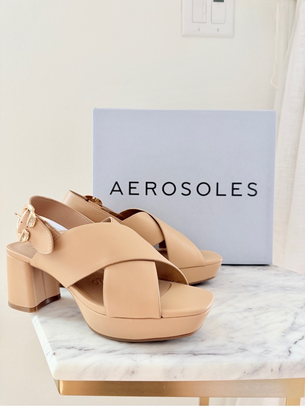🌟 AEROSOLES Pura Platform Block Heel Sandals Beige Nude Leather 6.5